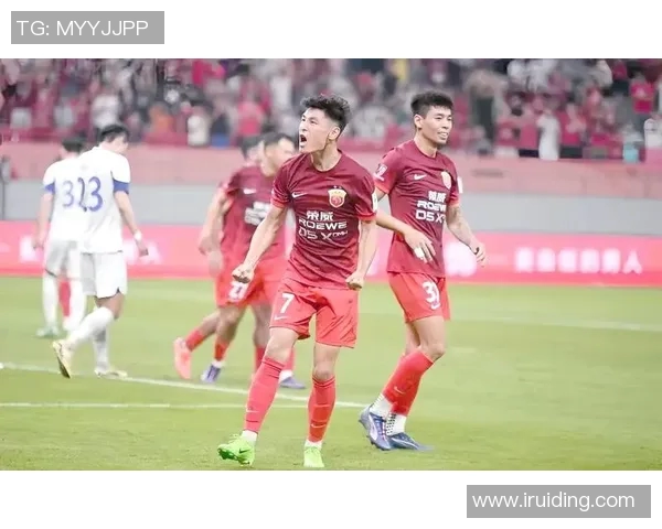 中国足球历史上的传奇球星与他们的辉煌成就回顾